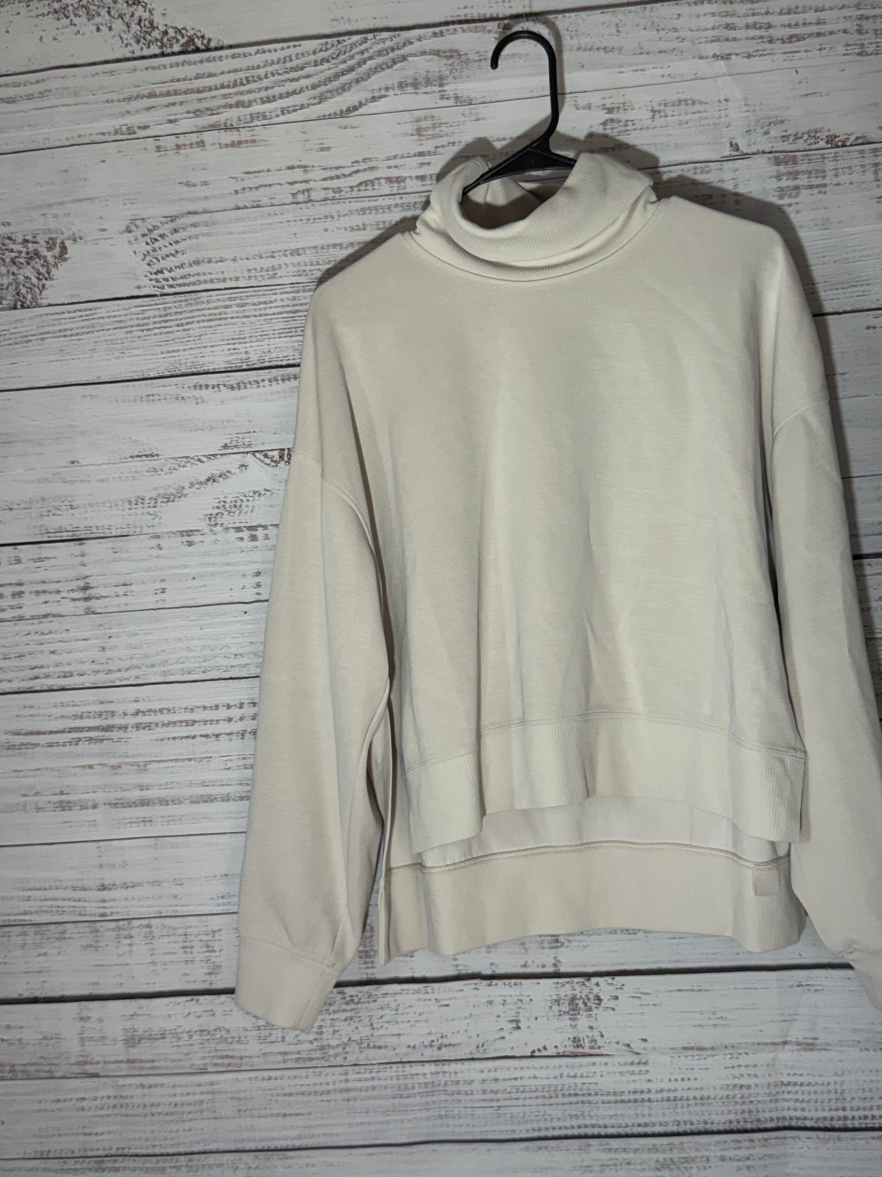 cowl neck