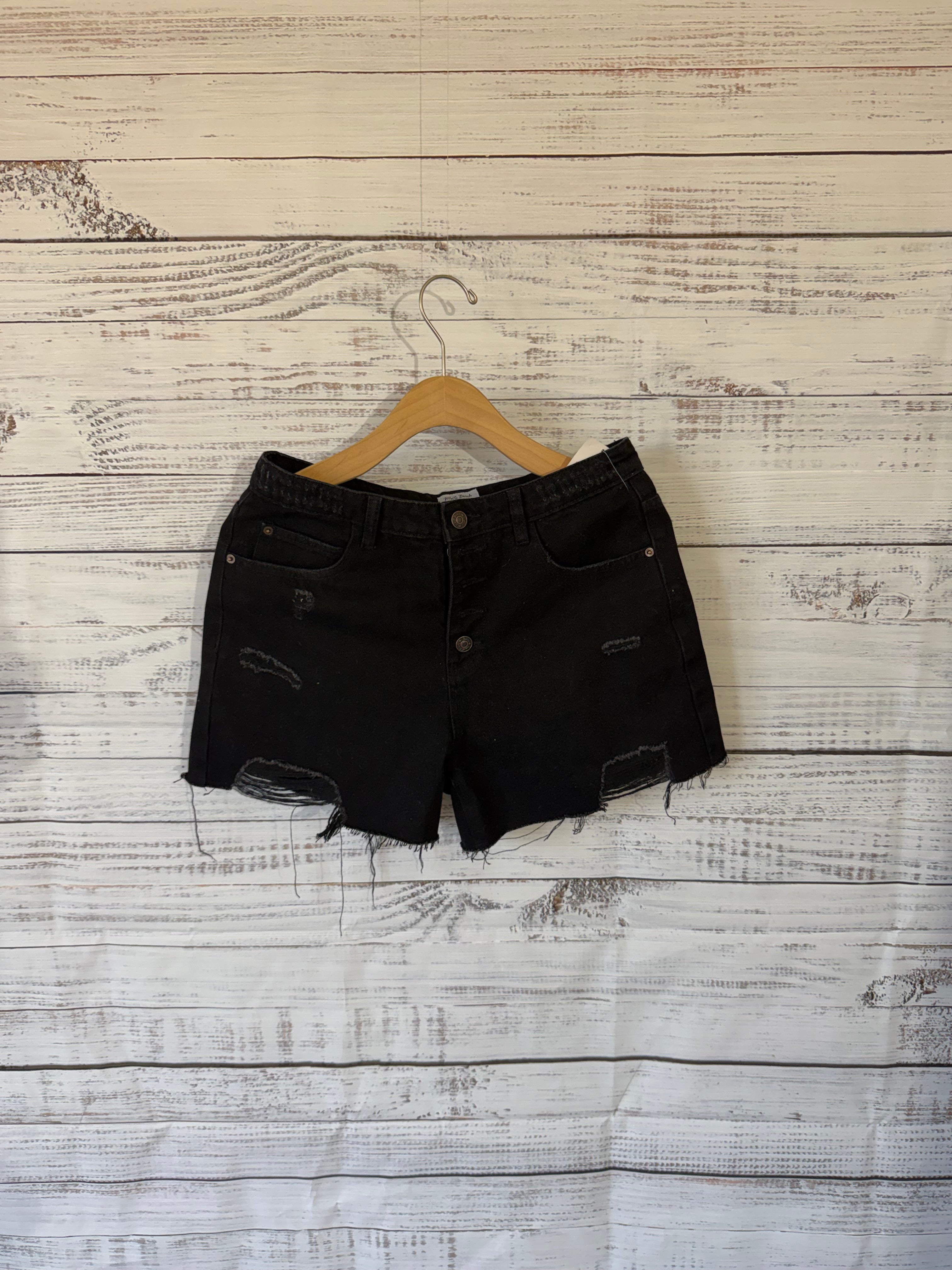 Black distressed shorts