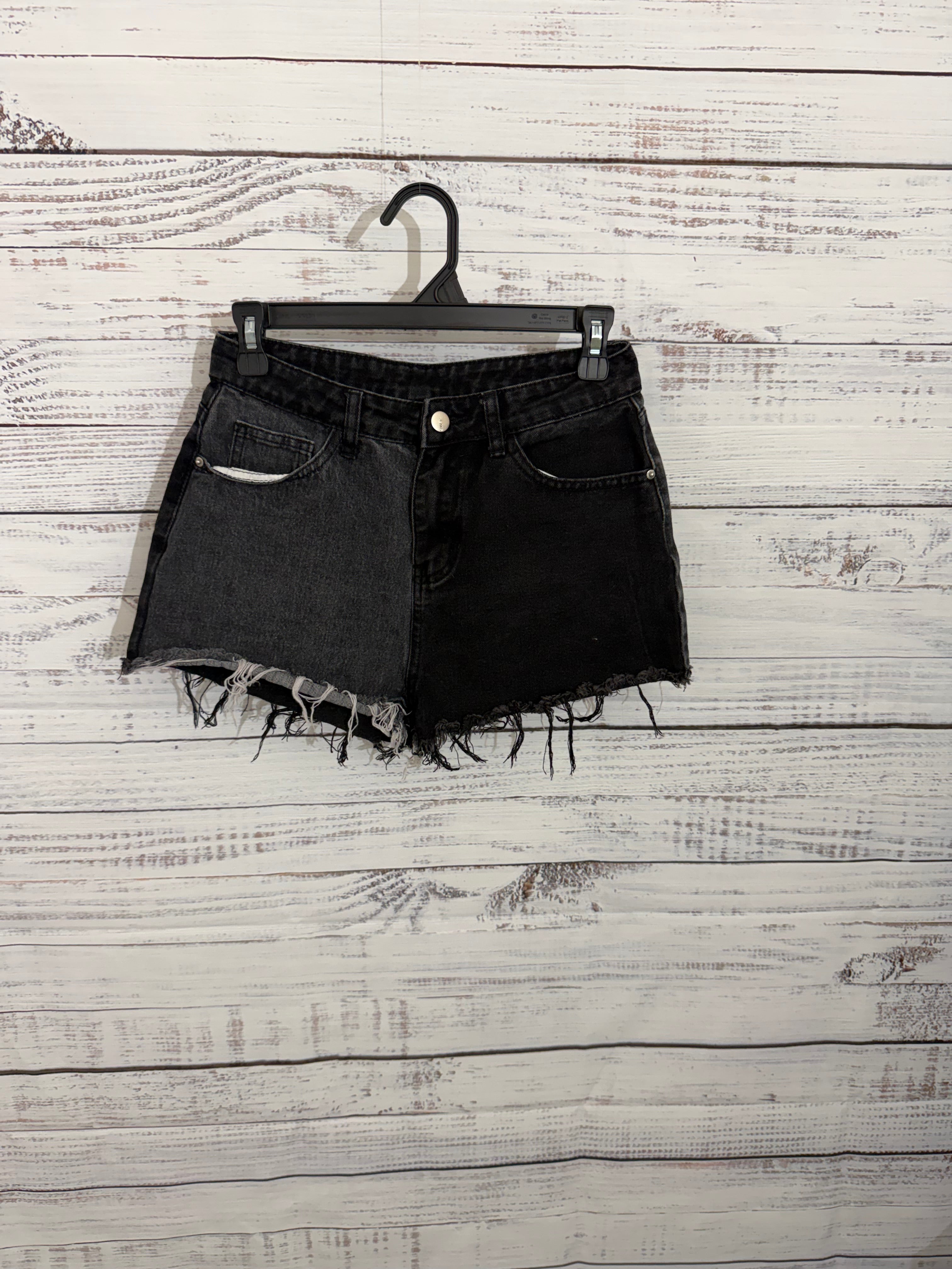 Two tone shorts