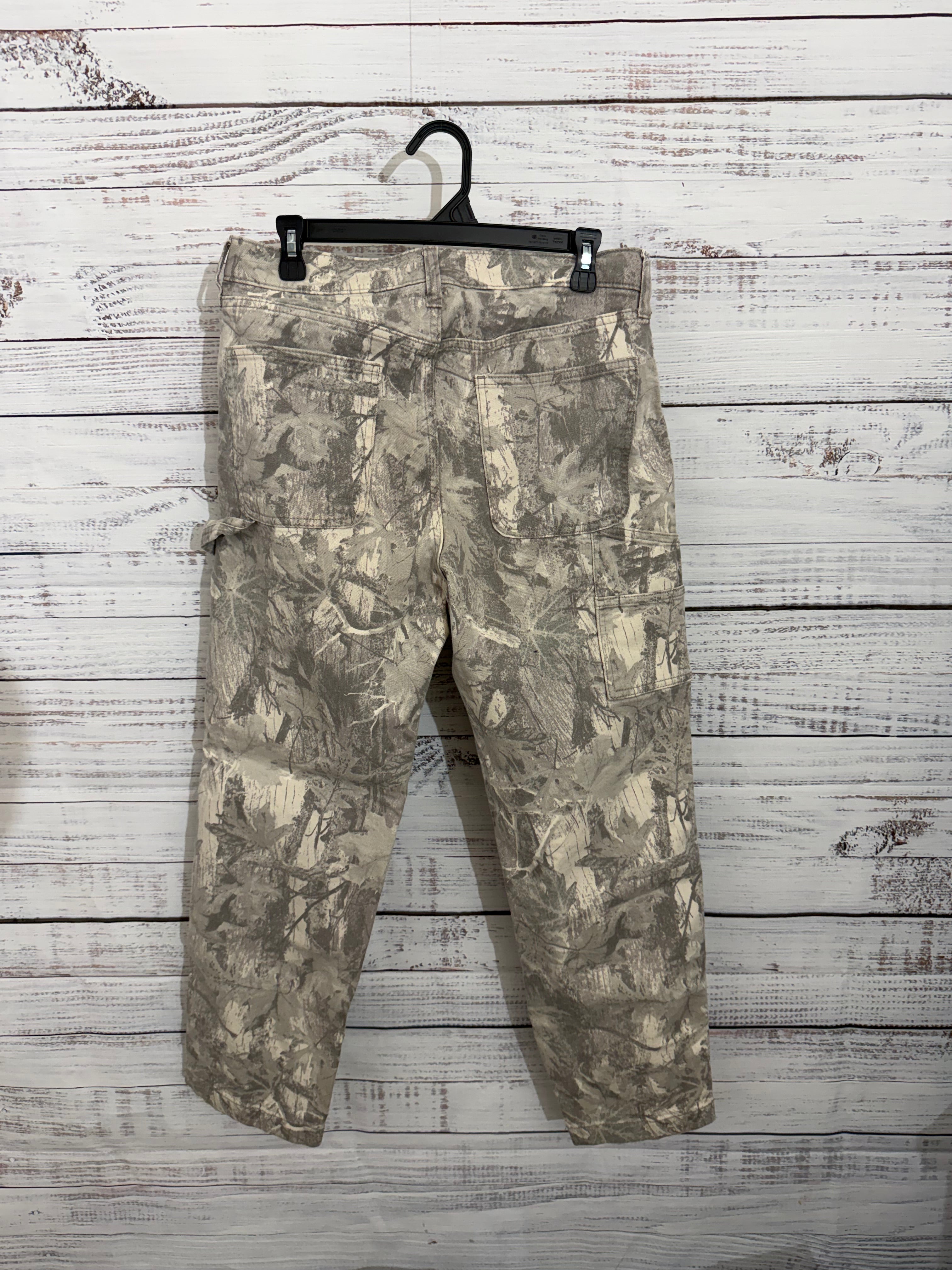 Camo Hollister cargo pants
